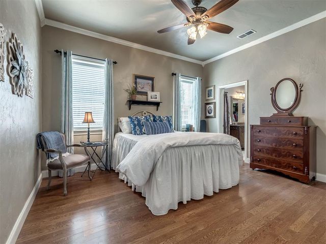 1228 Marlboro Lane, Nichols Hills, OK 73116