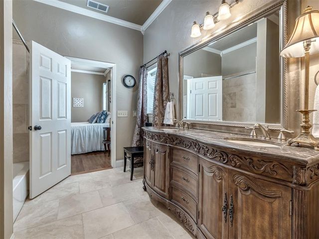 1228 Marlboro Lane, Nichols Hills, OK 73116