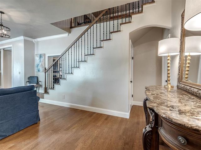 1228 Marlboro Lane, Nichols Hills, OK 73116