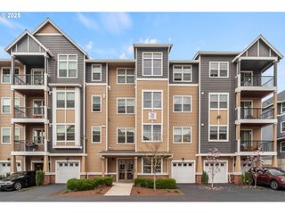 17181 Sw SNOWDALE St #204, Beaverton, OR 97007