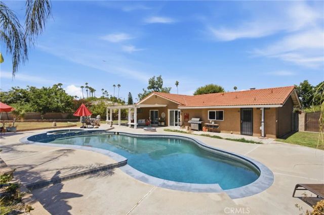 6526 Marlo Way, Riverside, CA 92506