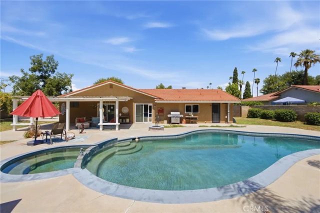 6526 Marlo Way, Riverside, CA 92506