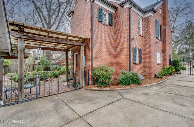 1504 Pinehurst Place, Jackson, MS 39202