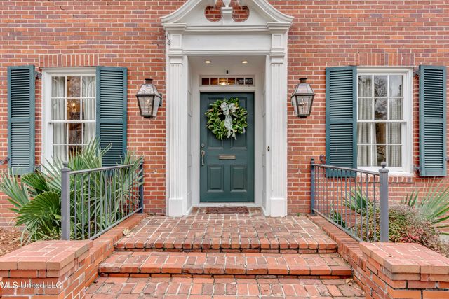 1504 Pinehurst Place, Jackson, MS 39202