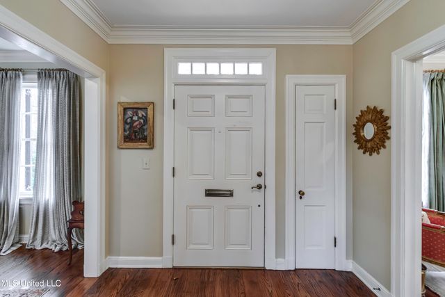 1504 Pinehurst Place, Jackson, MS 39202