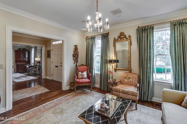 1504 Pinehurst Place, Jackson, MS 39202