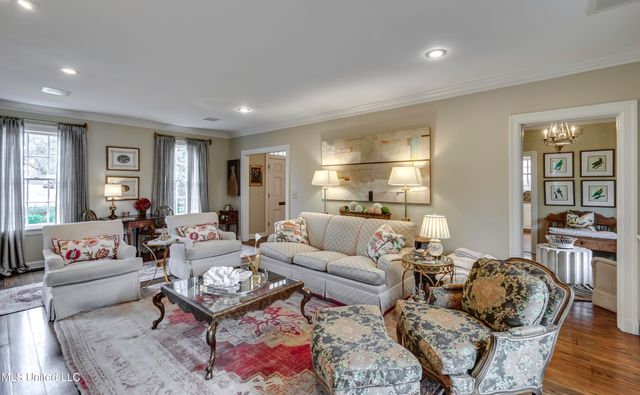 1504 Pinehurst Place, Jackson, MS 39202