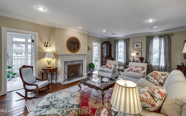 1504 Pinehurst Place, Jackson, MS 39202