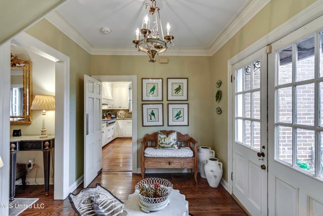 1504 Pinehurst Place, Jackson, MS 39202