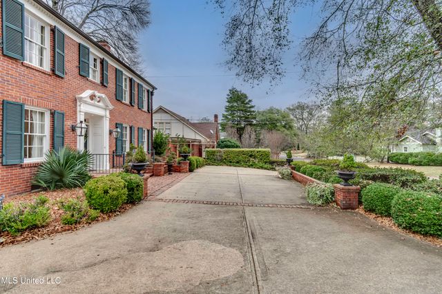 1504 Pinehurst Place, Jackson, MS 39202