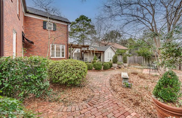 1504 Pinehurst Place, Jackson, MS 39202