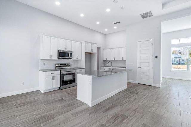 19 LONG PLACE, Palm Coast, FL 32137