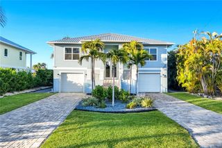 231 Sterling AVE, Fort Myers Beach, FL 33931