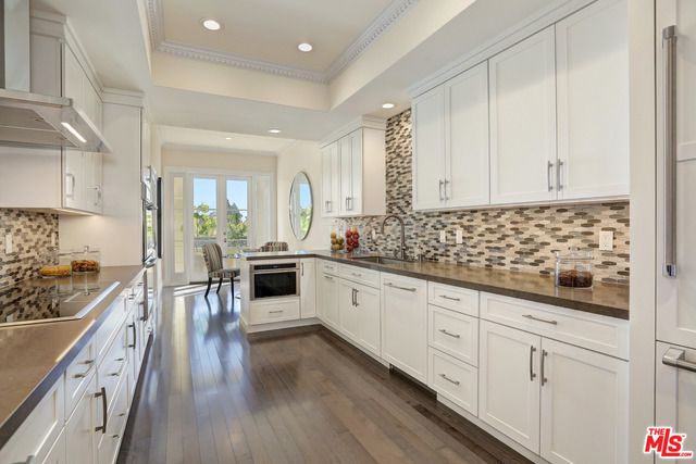 10112 EMPYREAN Way 204, Los Angeles, CA 90067