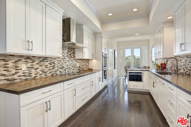10112 EMPYREAN Way 204, Los Angeles, CA 90067