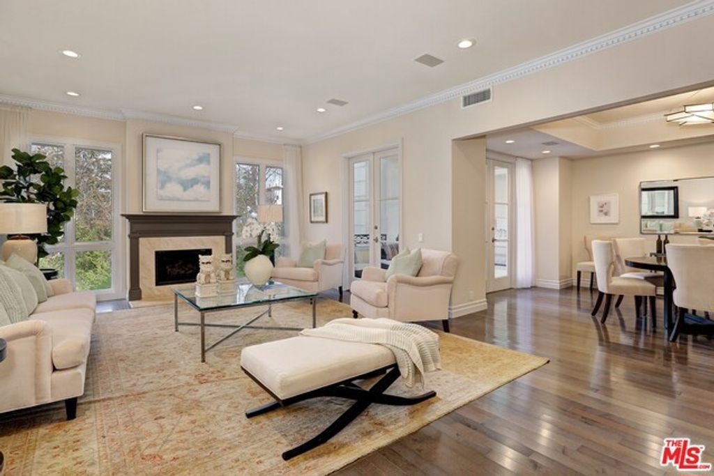 10112 EMPYREAN Way 204, Los Angeles, CA 90067