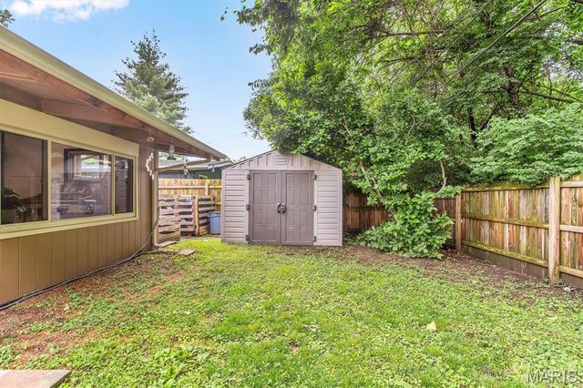 1523 Ridgewood Drive, Crestwood, MO 63126