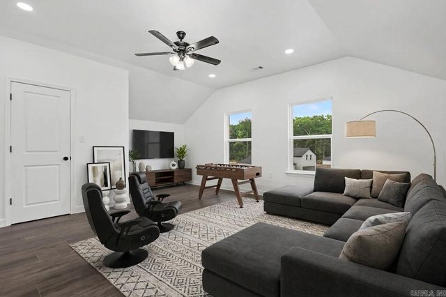 7048 Agua Blanca Boulevard, Shannon Hills, AR 72103