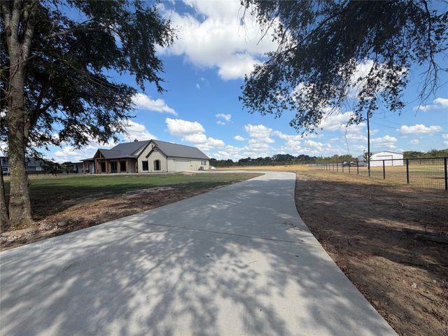 304 Van Zandt County Road 2120 Road, Canton, TX 75103