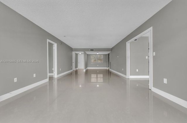 3100 NE 48th St 318, Fort Lauderdale, FL 33308