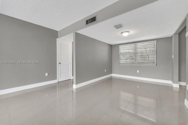 3100 NE 48th St 318, Fort Lauderdale, FL 33308