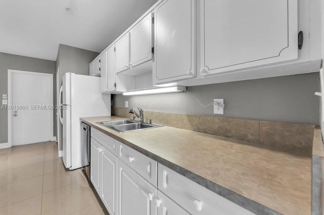3100 NE 48th St 318, Fort Lauderdale, FL 33308