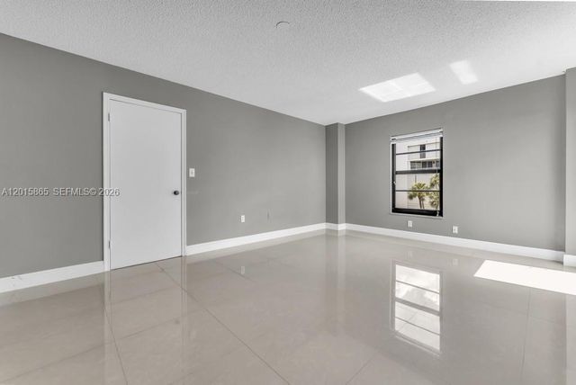 3100 NE 48th St 318, Fort Lauderdale, FL 33308