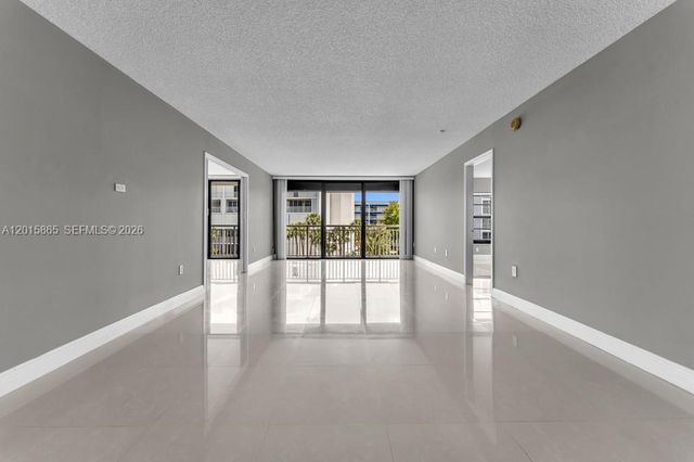 3100 NE 48th St 318, Fort Lauderdale, FL 33308