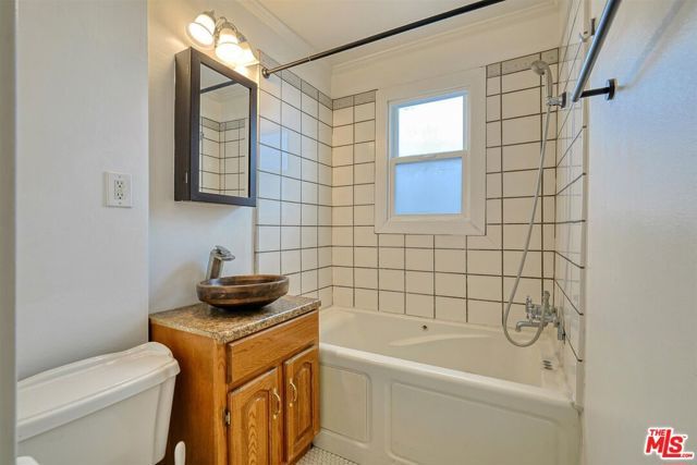 512 E Tujunga Avenue, Burbank, CA 91501