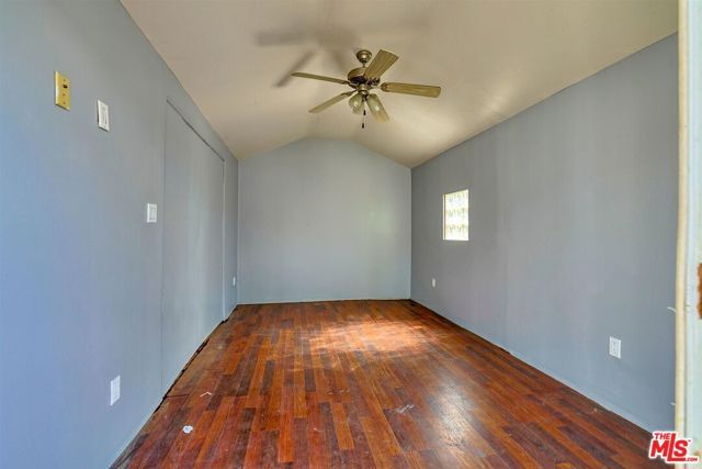 512 E Tujunga Avenue, Burbank, CA 91501