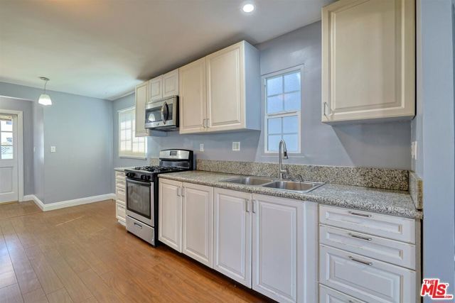512 E Tujunga Avenue, Burbank, CA 91501