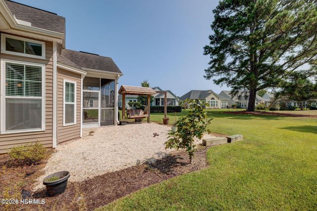 913 Meadowlands Trail NW, Calabash, NC 28467