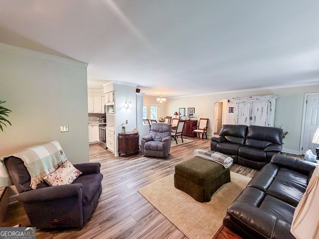 210 Greenwood Lane, Carrollton, GA 30117