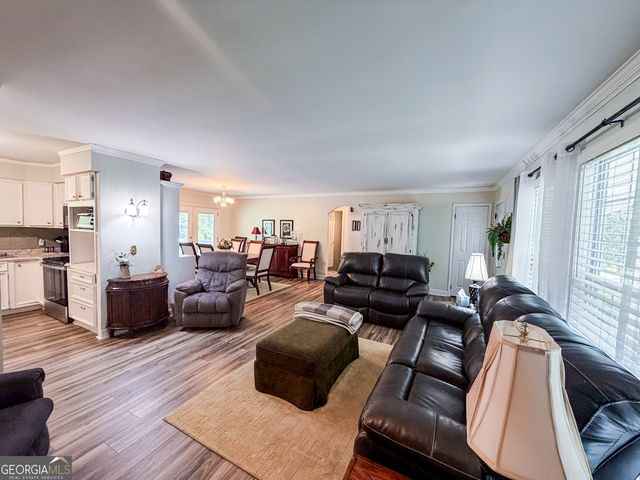 210 Greenwood Lane, Carrollton, GA 30117