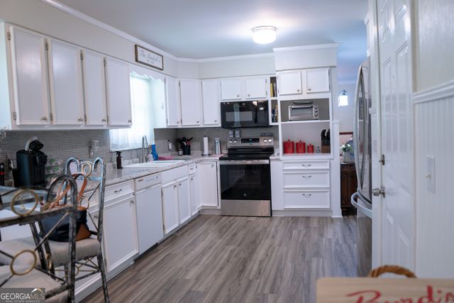 210 Greenwood Lane, Carrollton, GA 30117