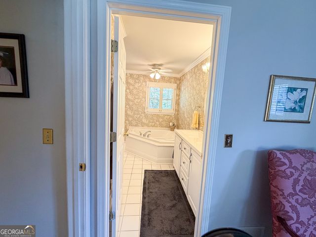 210 Greenwood Lane, Carrollton, GA 30117