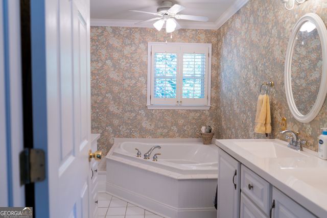 210 Greenwood Lane, Carrollton, GA 30117