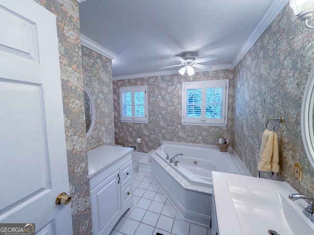 210 Greenwood Lane, Carrollton, GA 30117