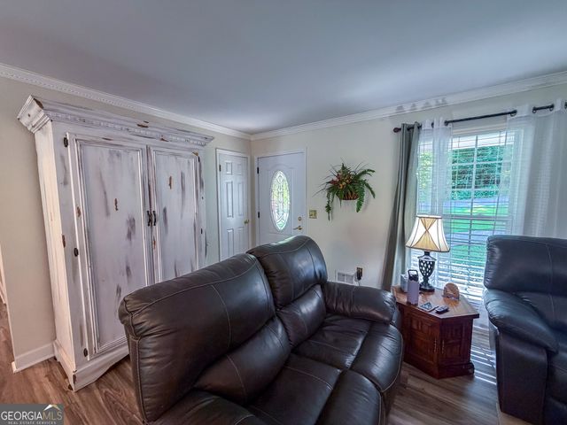 210 Greenwood Lane, Carrollton, GA 30117