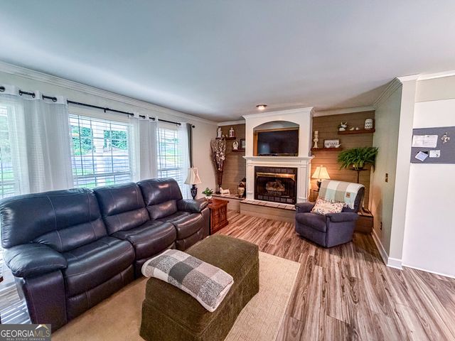 210 Greenwood Lane, Carrollton, GA 30117