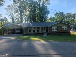 210 Greenwood Lane, Carrollton, GA 30117