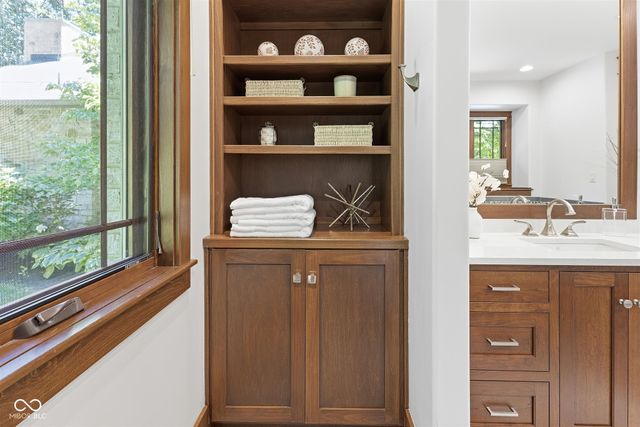 14950 Geist Ridge Drive, Fishers, IN 46040