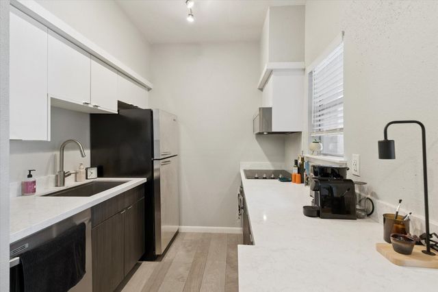 4041 Drake Street 114, Houston, TX 77005