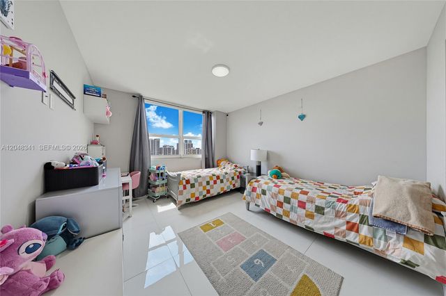 19501 W Country Club Drive 2014, Aventura, FL 33180