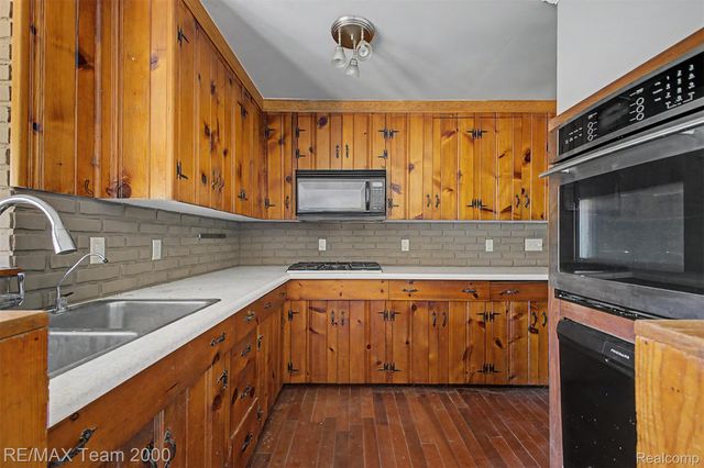 2145 Oakville Waltz Road, Ash Township, MI 48164