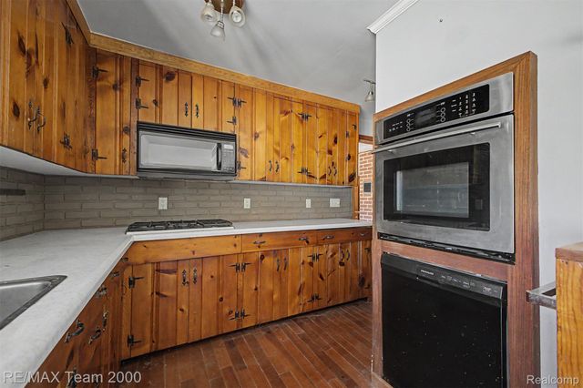 2145 Oakville Waltz Road, Ash Township, MI 48164