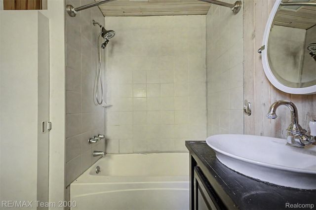 2145 Oakville Waltz Road, Ash Township, MI 48164