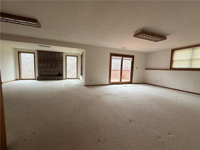 1908 Canterbury Street, Leavenworth, KS 66048