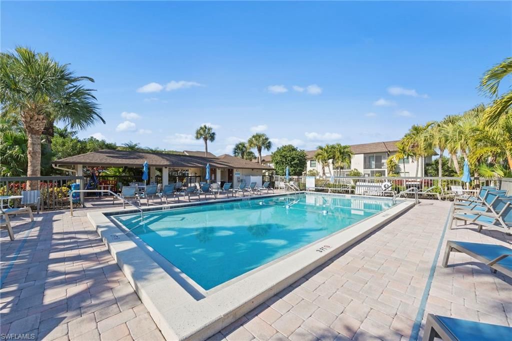 9305 Lake Park DR 102, FORT MYERS, FL 33919 — exterior