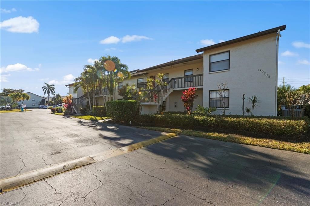 9305 Lake Park DR 102, FORT MYERS, FL 33919 — photo 4